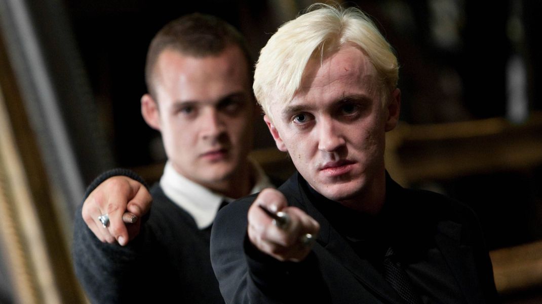 Tom Felton als Draco Malfoy (rechts) ist der bestbezahlte Darsteller in Harry Potter, umgerechnet auf die Minuten, die er tatsächlich zu sehen ist.