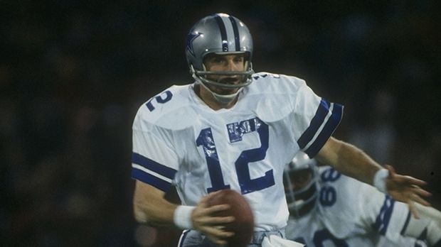 
                <strong>Roger-Staubach</strong><br>
                Platz 8: Roger Staubach (Dallas Cowboys) - Ebenfalls 36 Jahre alt war Roger Staubach, als er im Super Bowl XIII gegen die Pittsburgh Steelers verlor. "Captain America" solte noch im selben Jahr seine Karriere beenden.
              