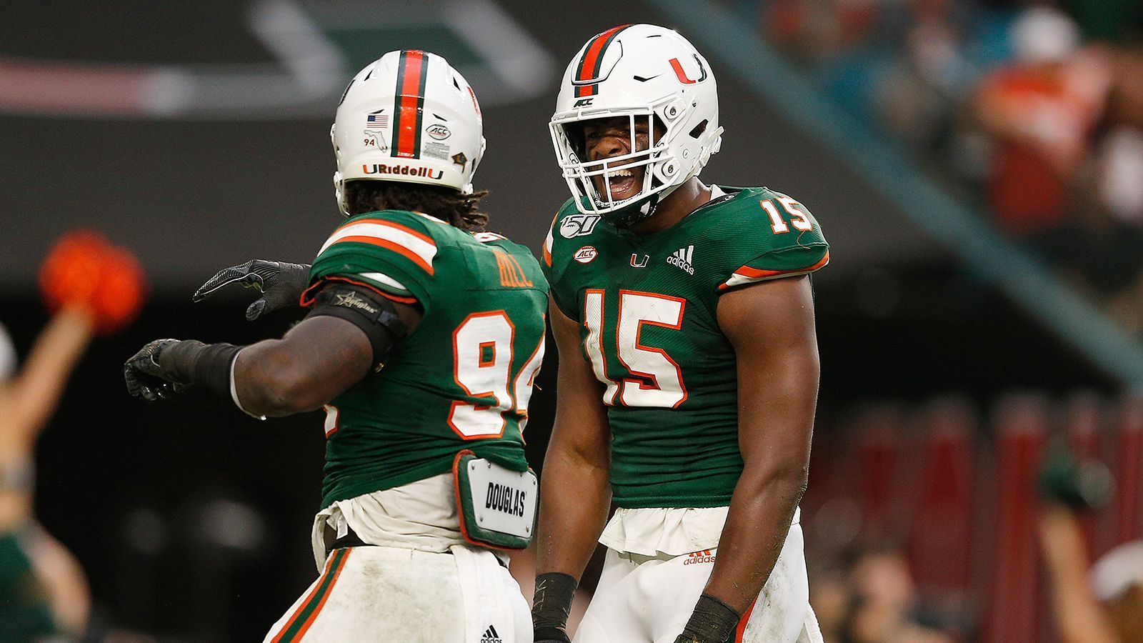 
                <strong>Gregory Rousseau, Defensive End, Miami</strong><br>
                Jahr für Jahr schaffen hervorragende Pass Rusher den Sprung vom College in die NFL. Der nächste in der Reihe dürfte Gregory Rousseau sein. Der Defensive End dominierte nach einem ereignislosen Freshman-Year in seiner zweiten Saison für Miami. Die Zwei-Meter-Maschine sammelte 15,5 Sacks und wird von vielen Experten als nächstes Riesentalent auf der Defensive-End-Position gehandelt.
              