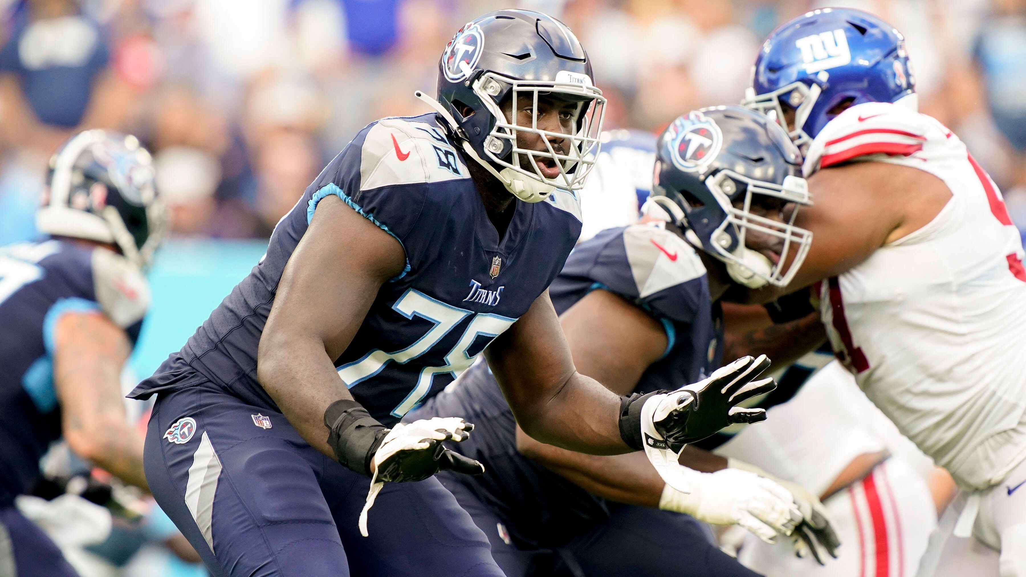 <strong>Tennessee Titans</strong><br>Größter Need: Offensive Line<br>Mit 64 kassierten Sacks belegten die Titans in der vergangenen Saison den fünftschlechtesten Platz in der NFL. Mit Lloyd Cushenberry und Saahdiq Charles (beide Free Agency) und mit Erstrundenpick JC Latham kam ordentlich Verstärkung hinzu. Möglicherweise reicht das aber noch nicht.