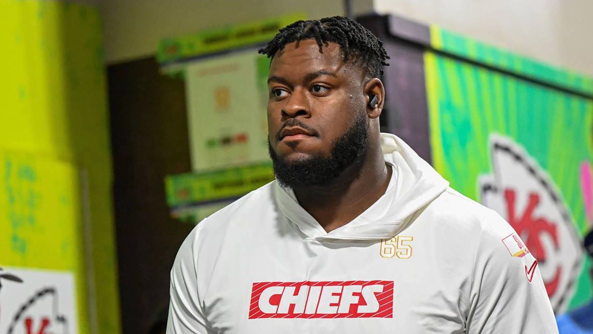 <strong>Guard</strong><br>1. Platz: Trey Smith (Chiefs, Foto) - 23,4 Millionen US-Dollar über ein Jahr<br>2. Platz: Landon Dickerson (Eagles) - 21 Millionen US-Dollar über vier Jahre<br>3. Platz: Chris Lindstrom (Falcons) - 20,5 Millionen US-Dollar über fünf Jahre<br>4. Platz (geteilt): Robert Hunt (Panthers) - 20 Millionen US-Dollar über fünf Jahre<br>4. Platz (geteilt): Quenton Nelson (Colts) - 20 Millionen US-Dollar über vier Jahre