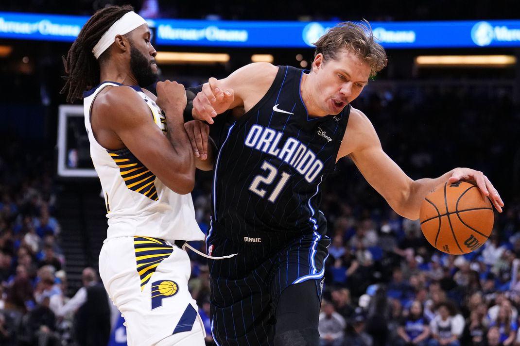Moritz Wagner (r.)