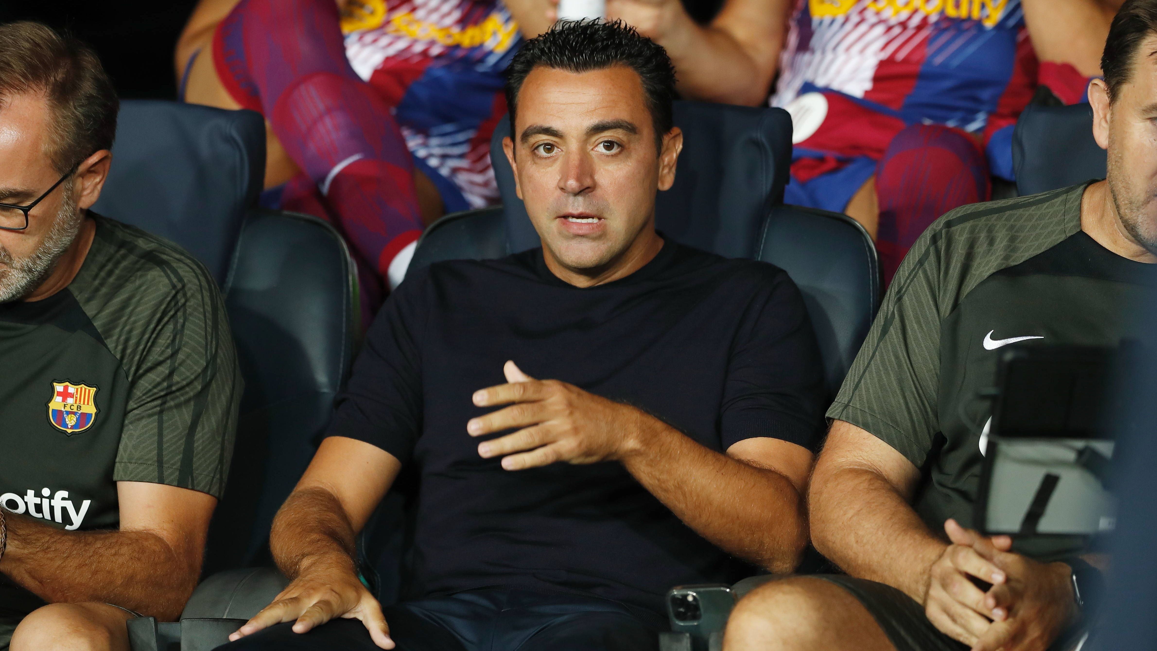 <strong>Xavi (43 Jahre/Trainer)</strong><br>- Vertrag bis: 30. Juni 2025<br>- Im Klub seit: November 2021<br>- Vorheriger Klub: Al-Sadd SC