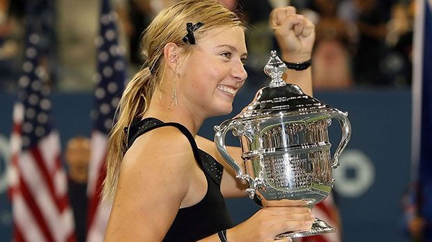 
                <strong>2006: Der Gewinn der US Open</strong><br>
                Aber auch sportlich ging es für sie weiter bergauf. 2006 folgte der nächste große Triumph: Im Finale der US Open besiegte sie Justine Henin und gewann ihren zweiten Grand-Slam-Titel
              