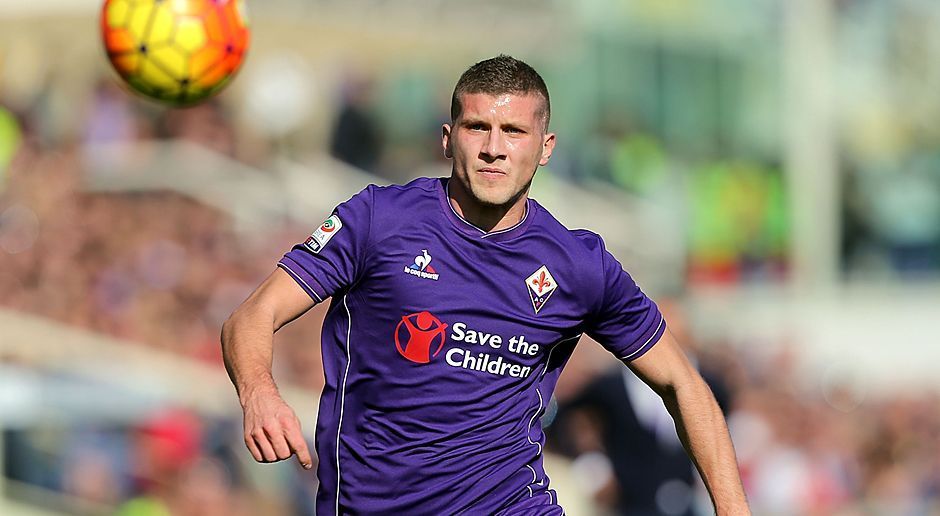 
                <strong>Ante Rebic (Zugang Eintracht Frankfurt)</strong><br>
                Ante Rebic (Zugang Eintracht Frankfurt): Fredi Bobic und Bruno Hübner basteln weiter am Kader für die neue Saison. Vom AC Florenz kommt der 22 Jahre alte Stürmer Ante Rebic nach Frankfurt. Der Kroate wird für die kommende Saison ausgeliehen, danach haben die Hessen eine Kaufoption. Rebic spielte unter Trainer Nico Kovac in der kroatischen Nationalmannschaft und gilt als Wunschspieler des Trainers.
              