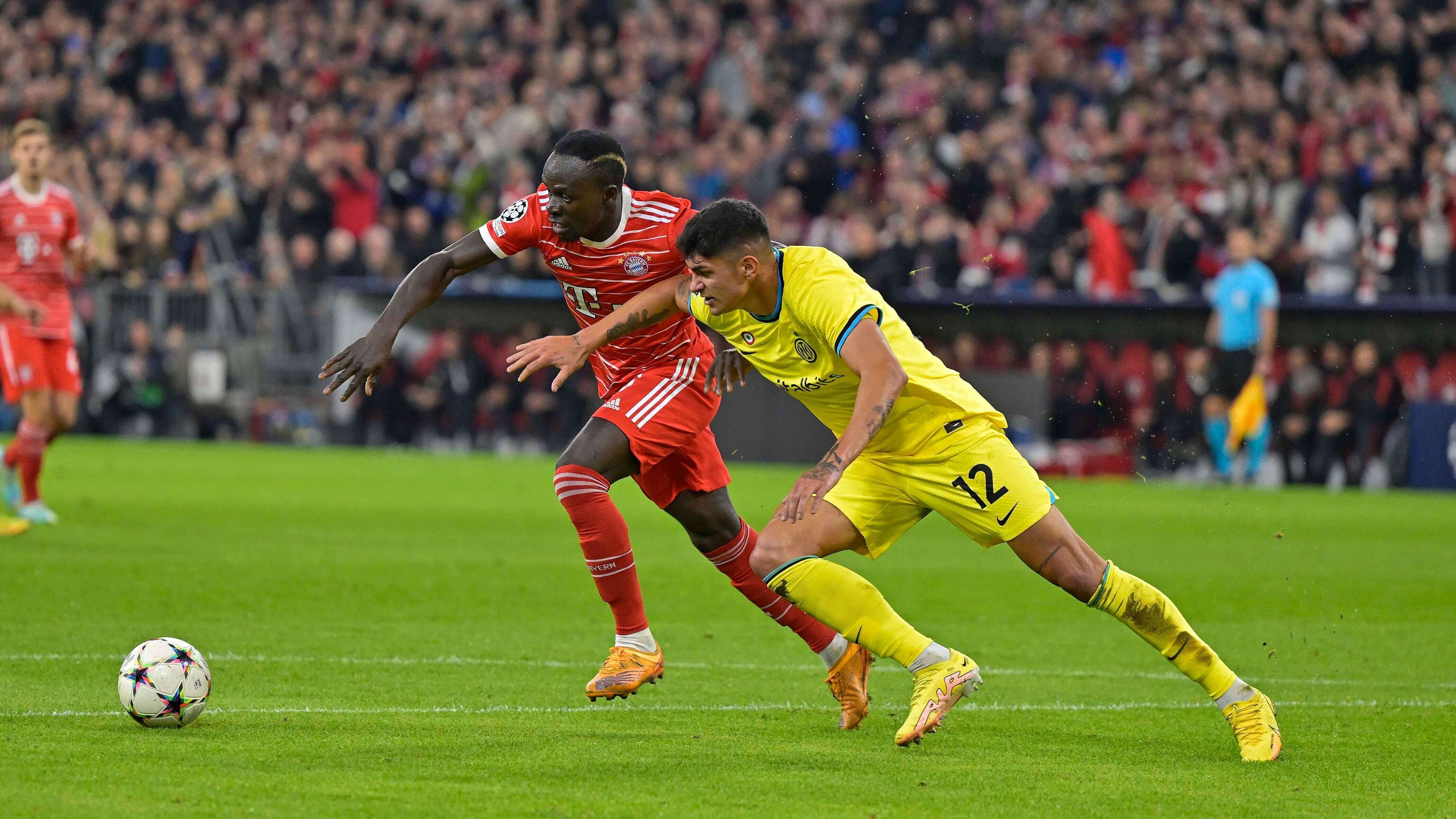 
                <strong>Sadio Mané</strong><br>
                Quirlig und bemüht. Fordert die Bälle, treibt Mitspieler und Gegner an wenn ihm die Ausführung eines Standards zu lange dauert. Insgesamt aber ohne die ganz, ganz großen Impulse. Ein solider Auftritt, der nach 65 Minuten zu Ende ist. ran-Note: 3
              