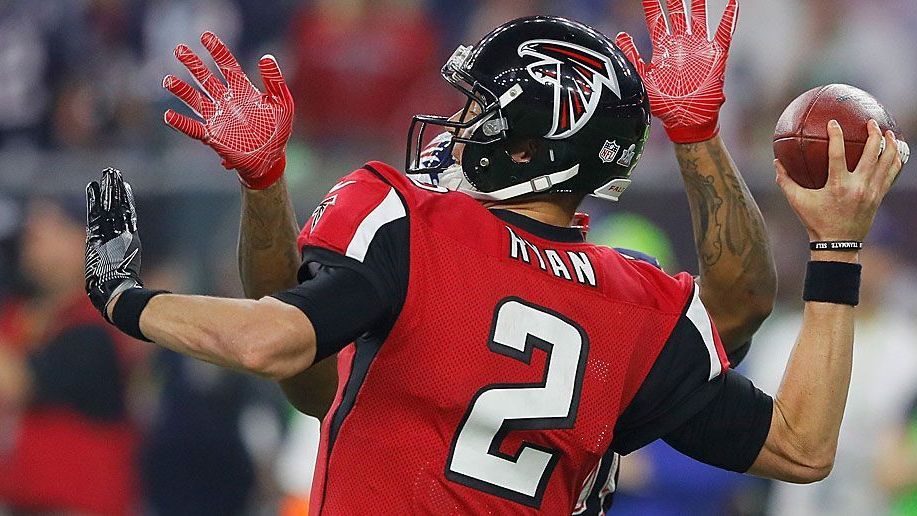<strong>SB LI (2016) – Steelers vs. Falcons → Falcons gewinnen</strong><br> Ohne Bradys legendäres Comeback erreichen stattdessen die Steelers den Super Bowl. Die Falcons gehen wieder früh in Führung – diesmal geben sie die Kontrolle nicht mehr ab. Matt Ryan wirft drei Touchdowns, während Big Ben unter dem Pass Rush leidet. Atlanta gewinnt souverän mit 34–24 und krönt die Saison.