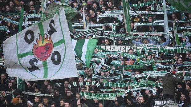 
                <strong>Platz 8: SV Werder Bremen</strong><br>
                Platz neun schnappt sich der SV Werder Bremen. Wie in der Spielzeit zuvor verkauften die Werderaner bisher 25.000 Dauerkarten. Damit teilt sich der Nordklub den Platz mit ...
              