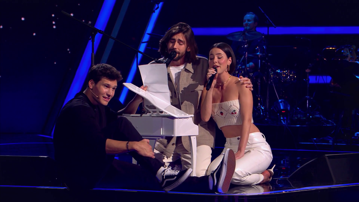 Lena und Alvaro singen bei "The Voice Kids" 2023 am Mini-Klavier