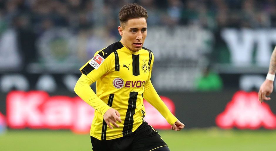 
                <strong>Mittelfeld: Emre Mor (19 Jahre)</strong><br>
                Auch Emre Mor kann sein Potential in Dortmund allenfalls andeuten. Bloß zwölf Mal darf sich der Youngster in der Bundesliga beweisen - zumeist nur für wenige Minuten. Allerdings werfen Sperren und Verletzungen den türkischen Nationalspieler zurück. Das Zeug, beim BVB den Durchbruch zu schaffen, hat er auf jeden Fall. "Es ist außergewöhnlich, zu was er im Stande ist. Er hat so viel Geschwindigkeit in seinen Füßen und ist so unvorhersehbar", schwärmt einst sein Ex-Trainer Kasper Hjulmand.
              