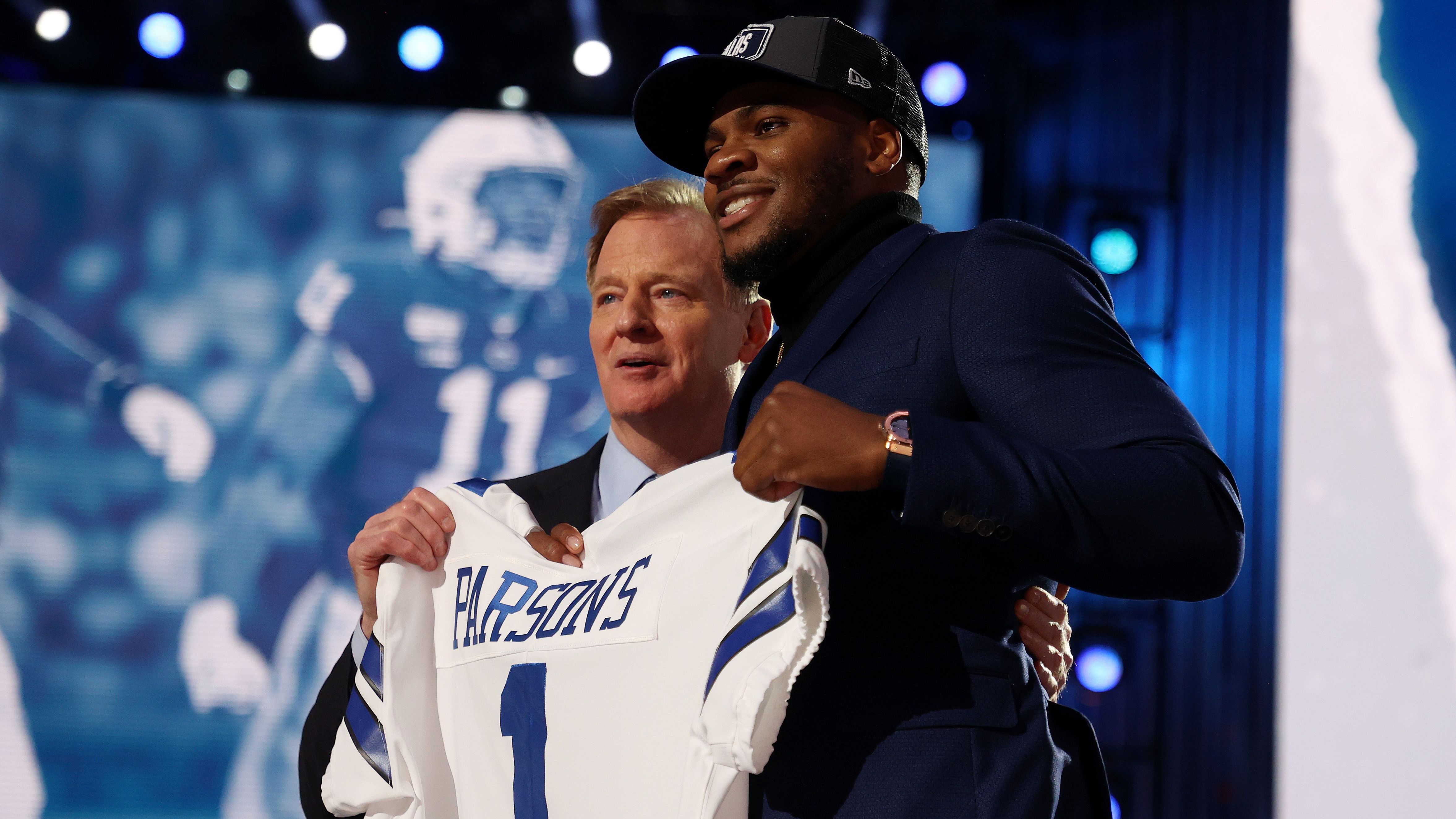 <strong>NFL Draft: Welche Teams haben die meisten Pro Bowler ausgewählt?</strong><br>Im Draft sichern sich die NFL-Teams jedes Jahr die besten Talente. Unter den Prospects&nbsp;kann aber alles dabei sein - von kolossalem Bust über soliden Starter bis hin zum Hall of Famer. Aber wie gut draften die Teams wirklich?