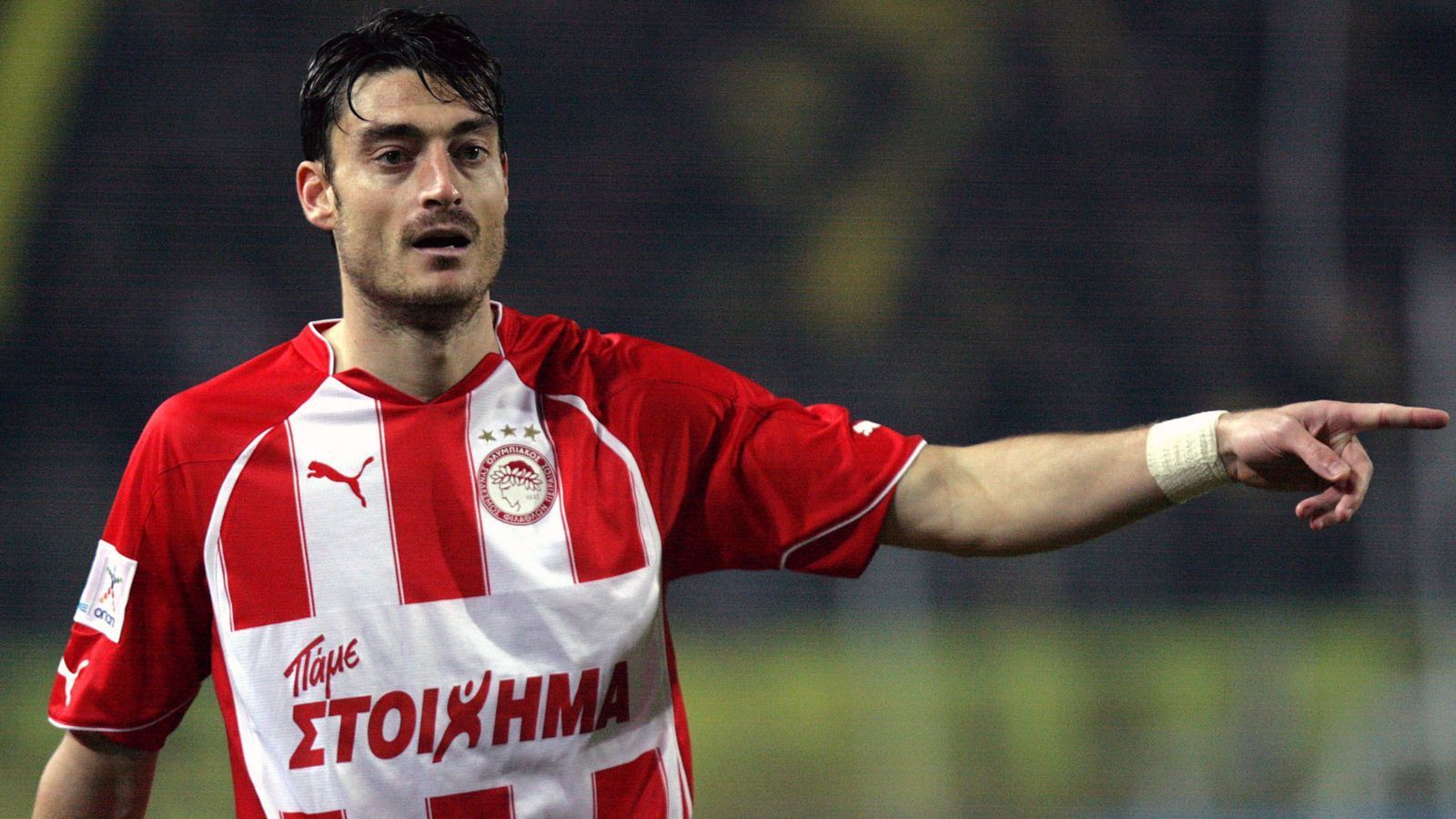 
                <strong>Albert Riera</strong><br>
                Im Sommer 2010 schnappte sich Olympiakos den damaligen Liverpool-Profi Albert Riera für geschätzte sechs Millionen Euro Ablöse. Für den Flügelstürmer aus Spanien blieb der griechische Topklub lediglich eine Durchgangsstation. Nach 28 Pflichtspielen (sechs Tore, elf Vorlagen) wechselte der damals 29-Jährige 2011 schon wieder weiter zu Galatasaray Istanbul. 
              