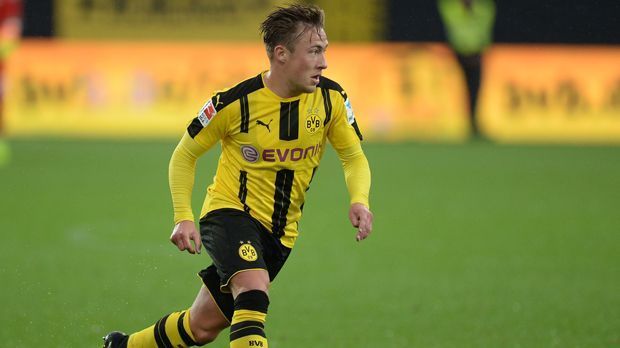 
                <strong>Felix Passlack</strong><br>
                Felix Passlack: Ein sehr selbstbewusster Auftritt des jungen BVB-Talents, der mit seiner aggressiven Zweikampf-Führung Franck Ribery an den Rand einer Roten Karte brachte. Konnte sein hohes Tempo lange halten und darf sich berechtige Hoffnungen auf mehr Spielzeit in der neuen Saison machen. ran-Note: 2+
              