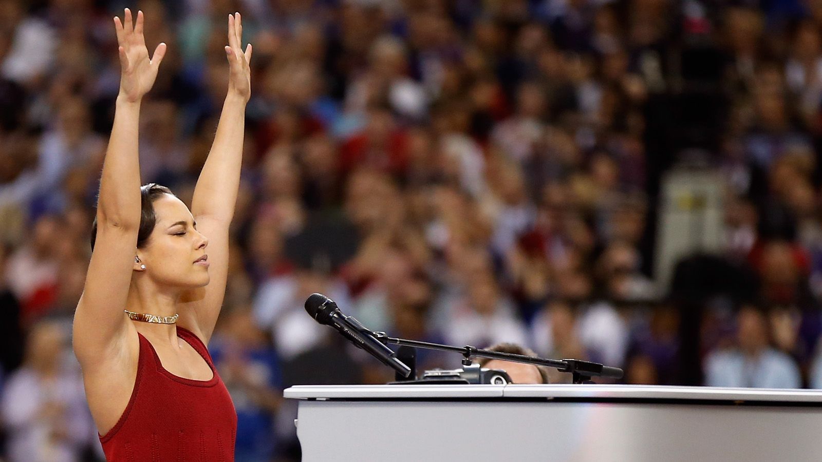 
                <strong>Die Hymnen-Wette</strong><br>
                Wie lange dauert die Performance der US-Hymne? Es ist eine der beliebtesten Wetten zum Super Bowl. Beim Super Bowl LIII wird die Soul-Sängerin Gladys Knight das Singen der Hymne übernehmen. Überbietet sie die aktuelle Spitzenreiterin? Das ist übrigens Alicia Keys, die 2013 für zwei Minuten und 36 Sekunden am Klavier saß.
              