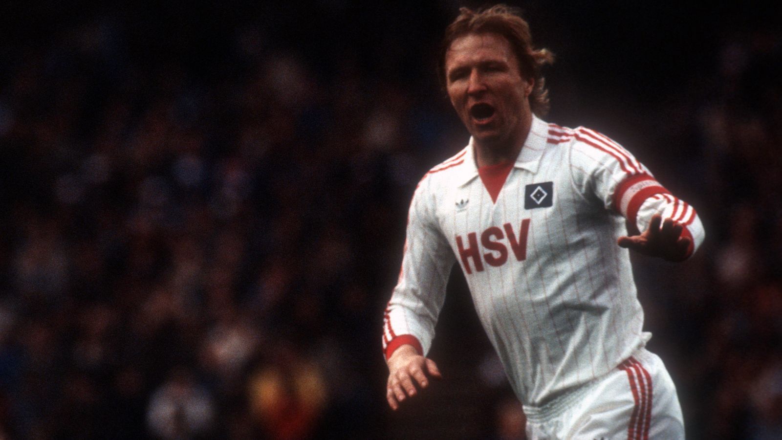 
                <strong>Platz 5: Horst Hrubesch (Rot-Weiss Essen/Hamburger SV)</strong><br>
                Tore in den ersten 50 Bundesliga-Spielen: 38
              