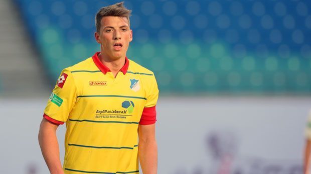 
                <strong>Nicolai Rapp (Abgang 1899 Hoffenheim)</strong><br>
                Nicolai Rapp (Abgang 1899 Hoffenheim): Das Kraichgauer Nachwuchstalent soll in der 2. Bundesliga bei der SpVgg Greuther Fürth Spielpraxis sammeln. In der Hinrunde kam der Innenverteidiger nur in der zweiten Mannschaft der Hoffenheimer zum Einsatz.
              