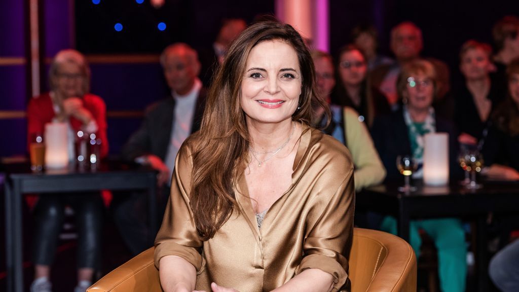 "Tierärztin Dr. Mertens"-Star Elisabeth Lanz über ihre Kindheit: "Ich bin mit 100 Geschwistern aufgewachsen"