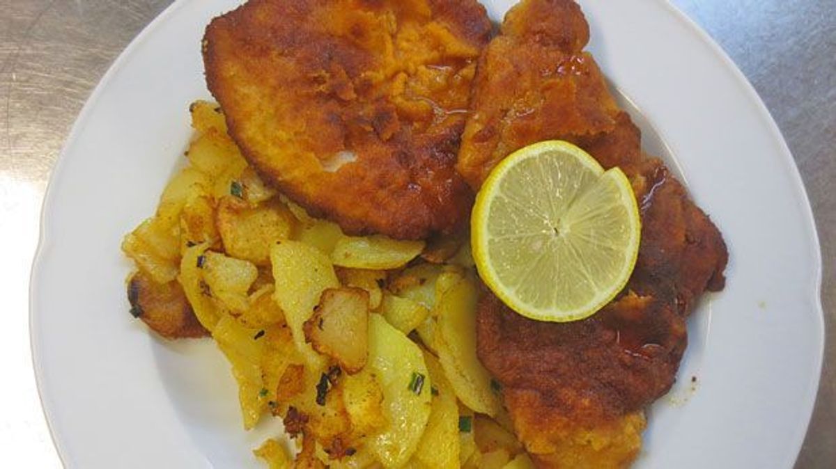 Schitzel-mit-Bratkartoffeln