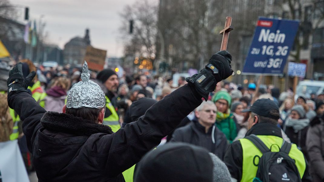 Jeder Vierte glaubt an "geheime Mächte" in der Politik.