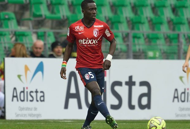 
                <strong>Bank: Idrissa Gueye</strong><br>
                Noch ein Gefährte aus der Zeit beim französischen Erstligisten OSC Lille. Gueye spielte bevorzugt auf der Außenbahn.
              