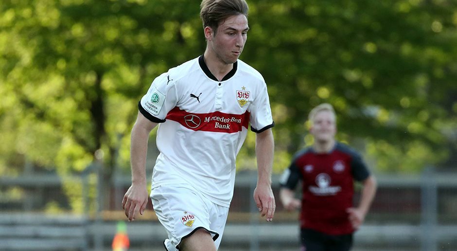 
                <strong>Angriff: Kevin Grimm</strong><br>
                Verein: VfB StuttgartU17-Länderspiele: Länderspieltore: 
              