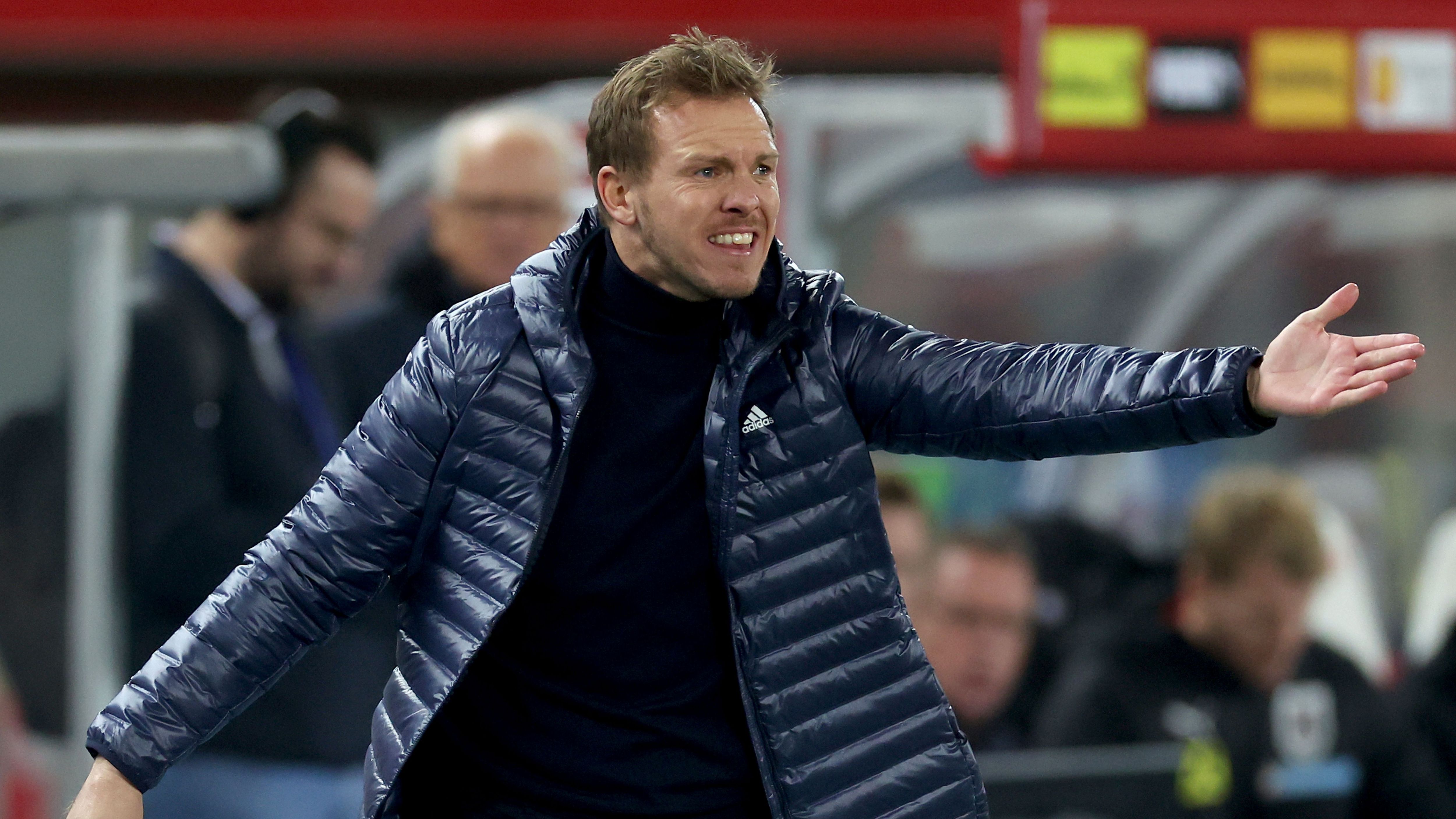 <strong>Julian Nagelsmann (DFB)</strong><br>Der Vertrag von Julian Nagelsmann läuft unmittelbar nach der Heim-EM aus. Der DFB kann sich eine langfristige Zusammenarbeit durchaus vorstellen, vorausgesetzt die Europameisterschaft wird nicht zum Desaster. Doch "Sky" berichtet, dass es den Bundestrainer in den Klub-Fußball zurückzieht...