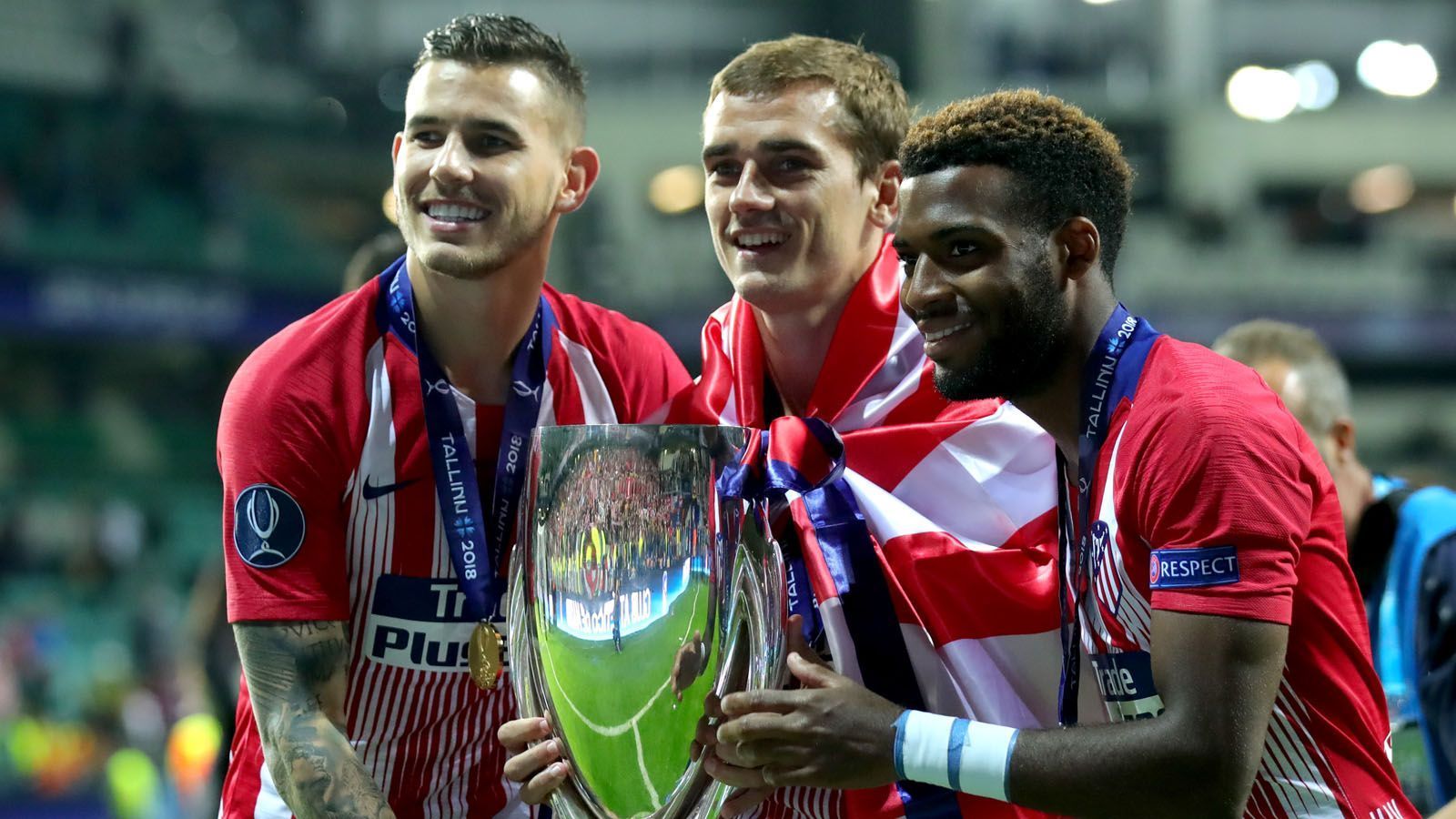 
                <strong>Platz 12: Atletico Madrid</strong><br>
                Die "Rojablancos" stehen auf Platz zwölf und zahlten 178 Millionen Euro an ihre Stars um Antonie Griezmann. Bei den Gesamteinnahmen entspricht das 66 Prozent.
              