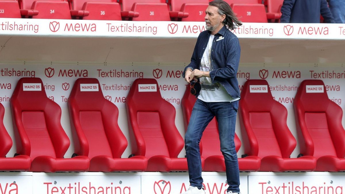 Martin Schmidt im Mainzer Stadion