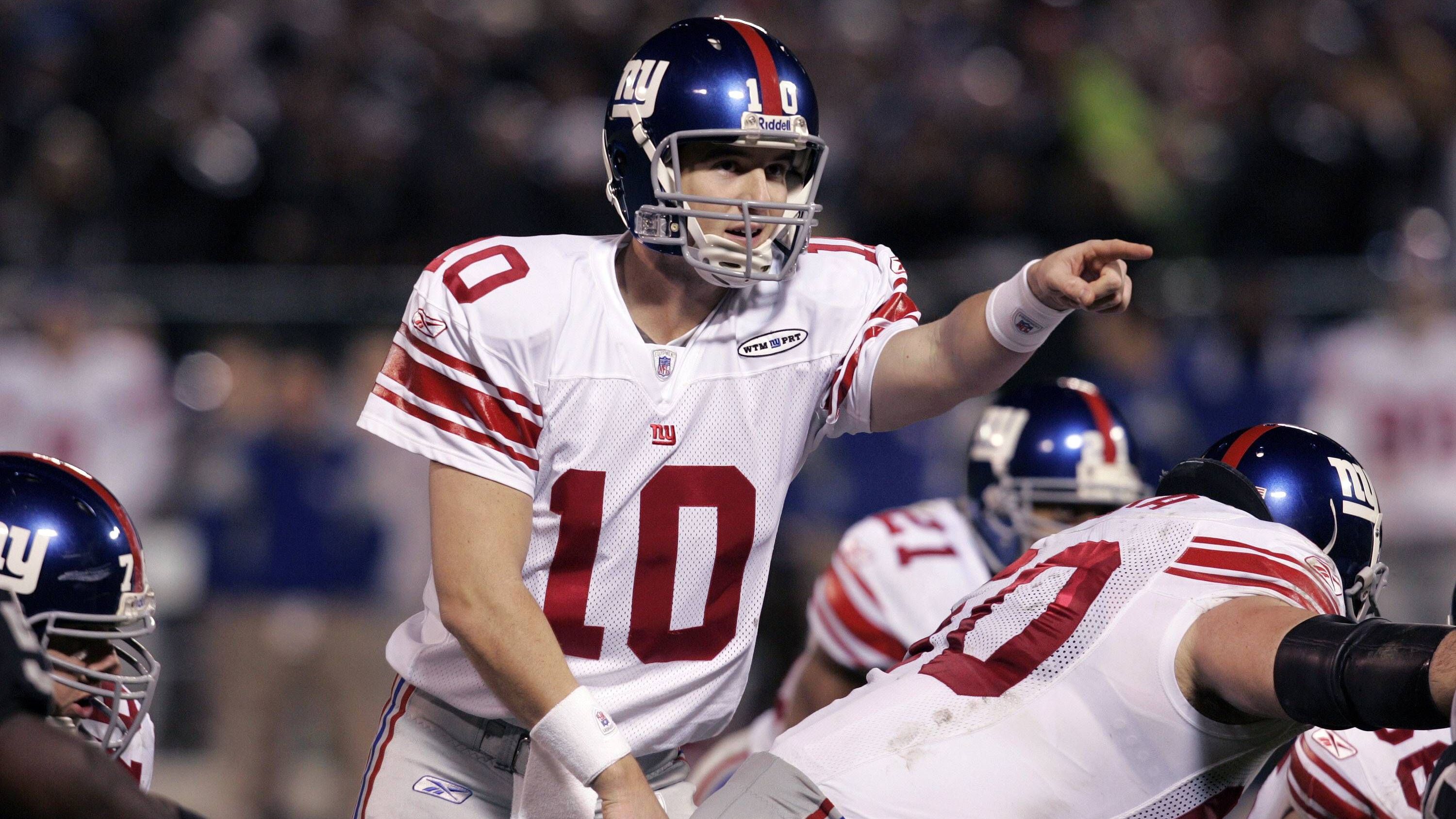 <strong>Draft 2004: 4 Quarterbacks<br></strong>1. Pick: Eli Manning (Foto, San Diego Chargers, heute Los Angeles)<br>4. Pick: Philipp Rivers (New York Giants)<br>11. Pick: Ben Roethlisberger (Pittsburgh Steelers)<br>22. Pick: J. P. Losman (Buffalo Bills)