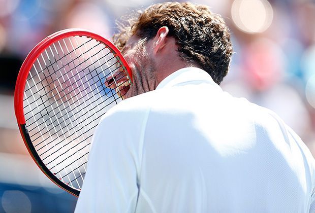 
                <strong>Da fress' ich meinen Schläger</strong><br>
                Tennis kann manchmal ein ganz schön frustrierender Sport sein. Findet auch Robin Haase im Erstrunden-Match gegen Andy Murray.  
              