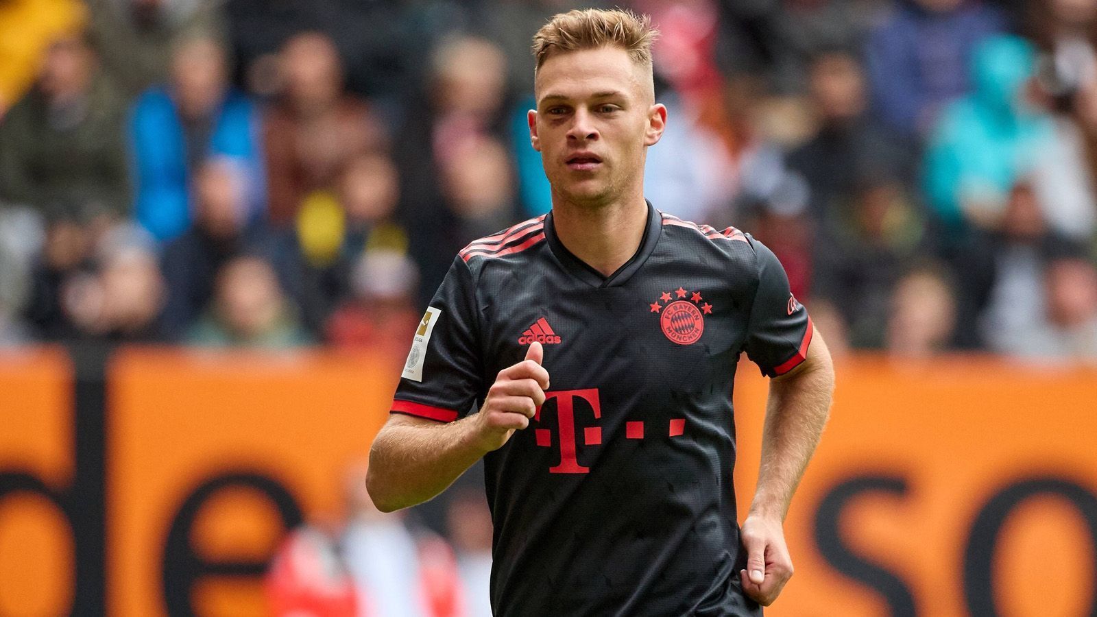 
                <strong>Joshua Kimmich</strong><br>
                Im defensiven Mittelfeld ist Kimmich der Dreh- und Angelpunkt im Spiel der Bayern. Zwei Tore und zwei Torvorlagen gelangen ihm in der Bundesliga. Beim Auswärtsspiel gegen Union Berlin verhinderte er mit seinem Treffer eine mögliche Niederlage. ran-Durchschnittsnote: 2,75
              