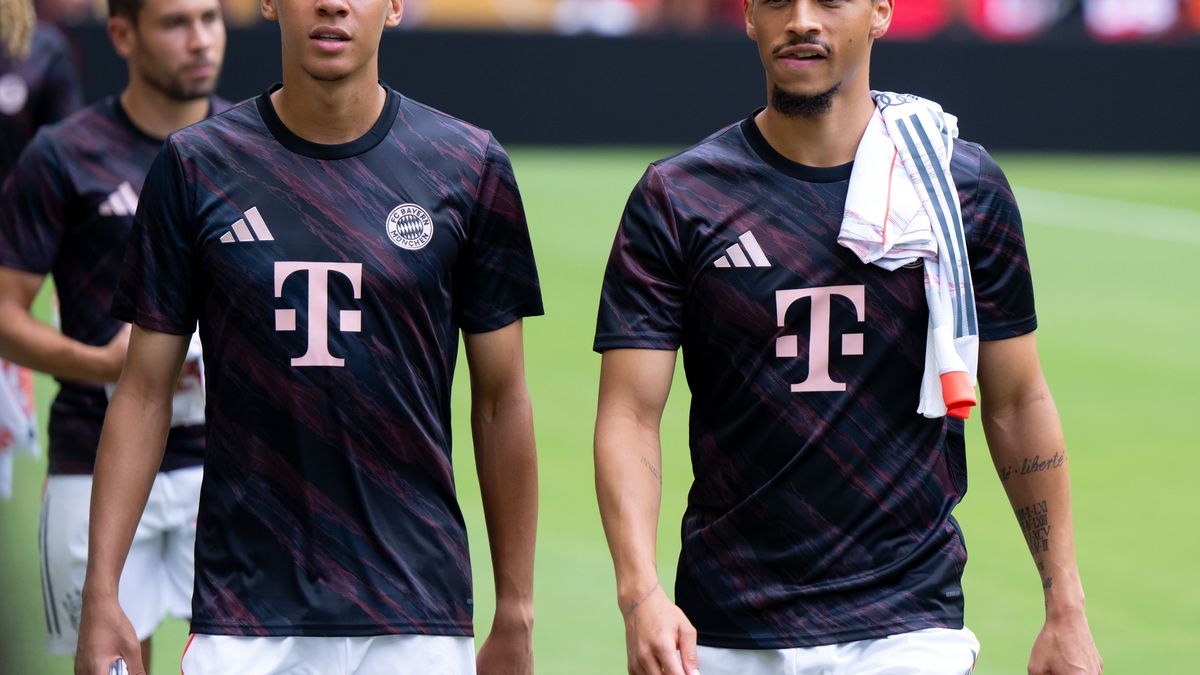Jamal Musiala (l) und Leroy Sané.