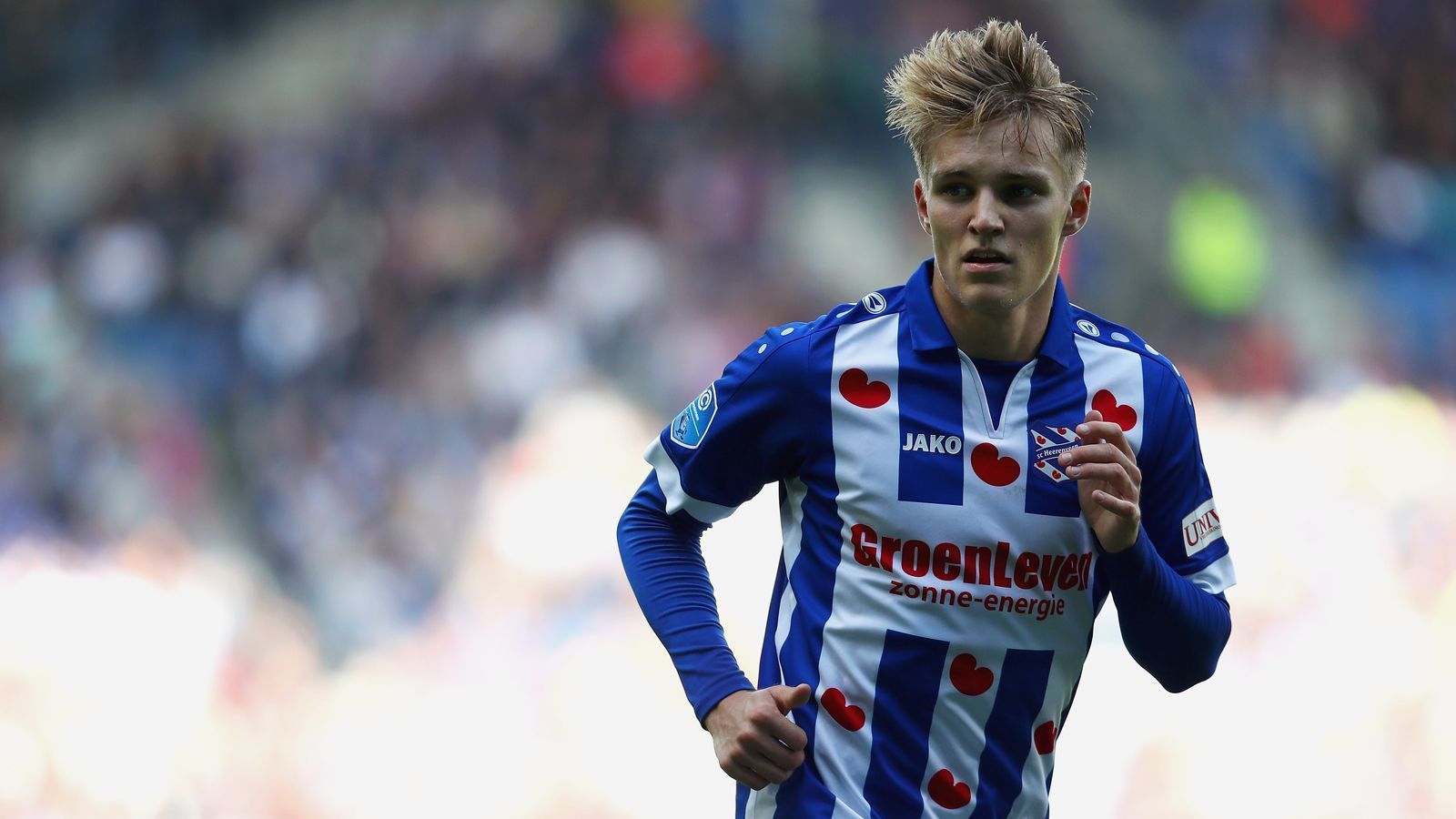 
                <strong>Martin Ödegaard (Real Sociedad San Sebastian)</strong><br>
                Bayer Leverkusen ist mit dem früheren norwegischen Wunderkind Martin Ödegaard ein talentierter Offensivmann durch die Lappen gegangen. Die Rheinländer sollen um den 20-Jährigen gebuhlt haben, doch der wird nun innerhalb Spaniens von seinem Stammklub Real Madrid an Real Sociedad San Sebastian verliehen. Zuletzt kickte der Nationalspieler in der niederländischen Eredivisie für Heerenveen - ebenfalls auf Leihbasis. Die Basken aus San Sebastian sollen sich um eine Leihe von zwei Jahren bemüht haben, letztlich aber stimmte der La-Liga-Klub auch einem Leihgeschäft bis 2020 zu. 
              