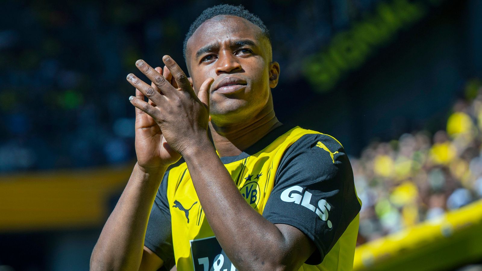 <strong>Youssoufa Moukoko (OGC Nizza)</strong><br>Fast hätte man gedacht, Borussia Dortmund bekommt sein ehemaliges Mega-Talent nicht mehr los. Verhandlungen mit Olympique Marseille und Betis Sevilla scheiterten, auch weitere Interessenten blitzten ab. Letztlich erhielt die OGC Nizza den Zuschlag - Moukoko wird für ein Jahr ausgeliehen. Zudem hat sich der Cote d'Azur-Klub eine Kaufoption über 18 Millionen Euro gesichert.