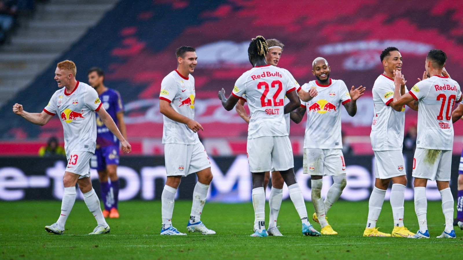 
                <strong>Topf 3: FC Salzburg (Österreich)</strong><br>
                &#x2022; Klub-Koeffizient: 71.000<br>&#x2022; Qualifiziert durch: Meistertitel in der österreichischen Bundesliga<br>
              