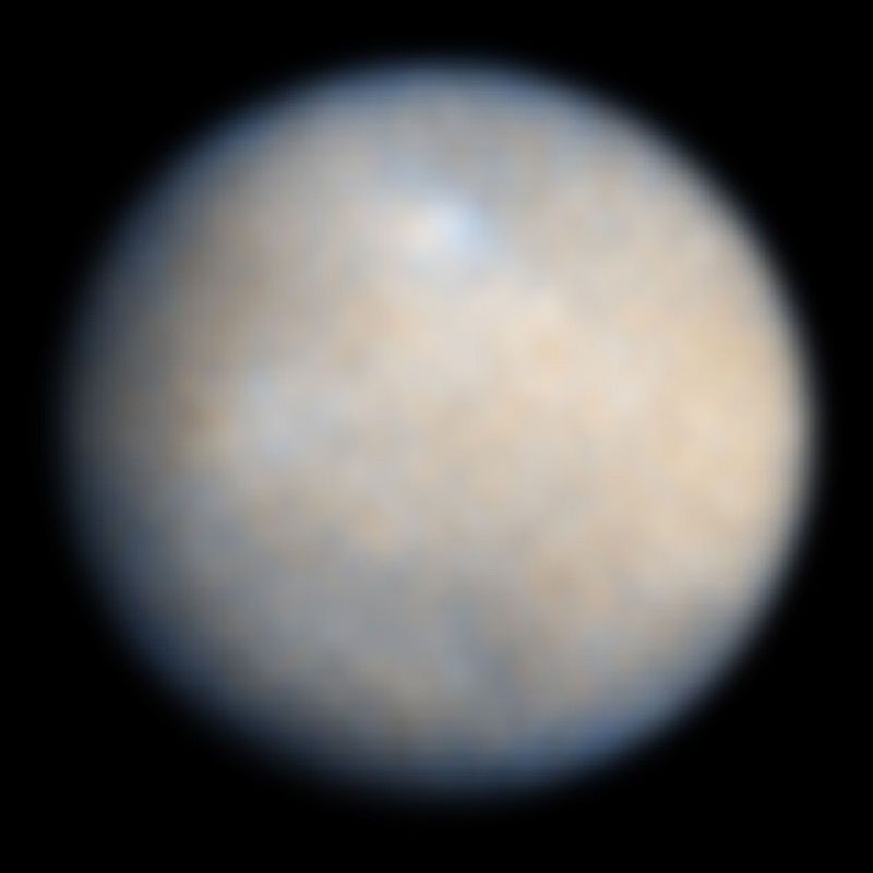 Zum Vergleich: So war Ceres für Astronom:innen im Teleskop zu erkennen, bis Dawn ihnen hochauflösende Bilder lieferte.