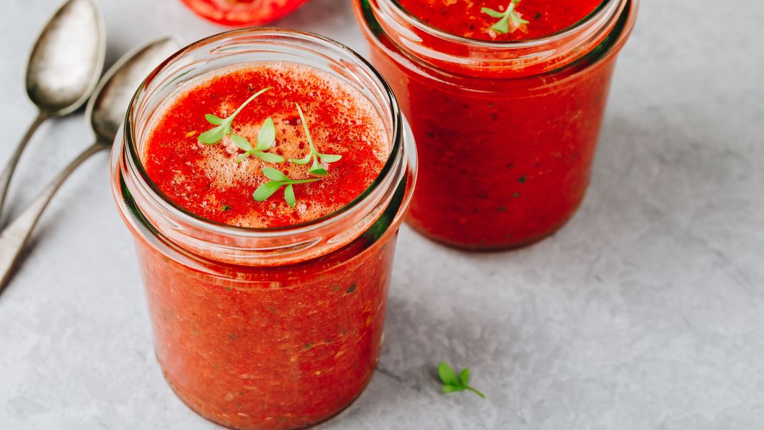 Eine kühle Suppe für heiße Tage: Wassermelonen-Gazpacho.