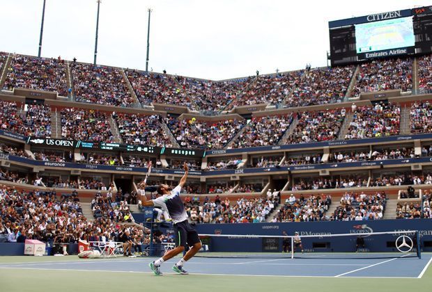 
                <strong>Finale Marin Cilic - Kei Nishikori</strong><br>
                Cilic dominiert mit seinem Aufschlag von Beginn an die Partie. Der 1,98-Meter-Riese schlägt im Finale 17 Asse, gibt nur einmal seinen Service ab.
              