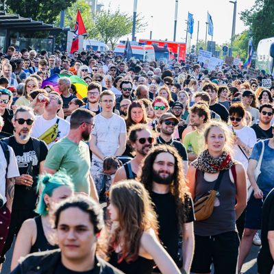 Auch für das Wochenende hat sich die Polizei in Essen wegen des AfD-Bundesparteitags auf Massenproteste eingestellt. 