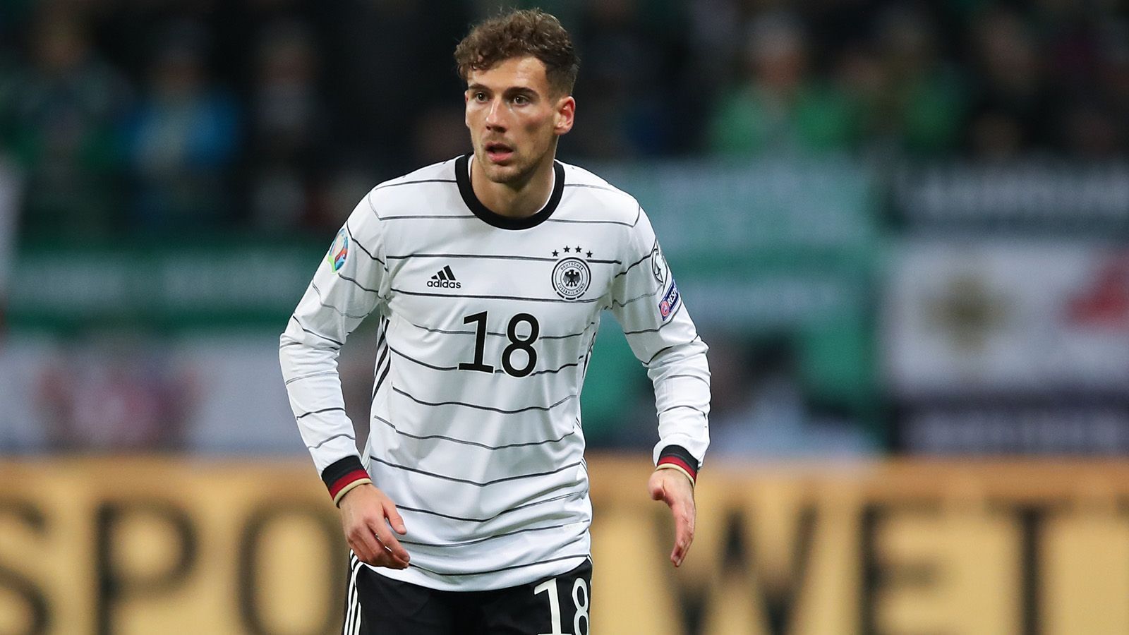 
                <strong>Mittelfeld: Leon Goretzka</strong><br>
                Wie Kimmich und Kroos ist auch Goretzka vor der Doppelsechs aktuell gesetzt, wenn es um die Wurst geht. Seine starke Physis dürfte vor allem gegen kämpferische Ukrainer eine Rolle spielen. 
              