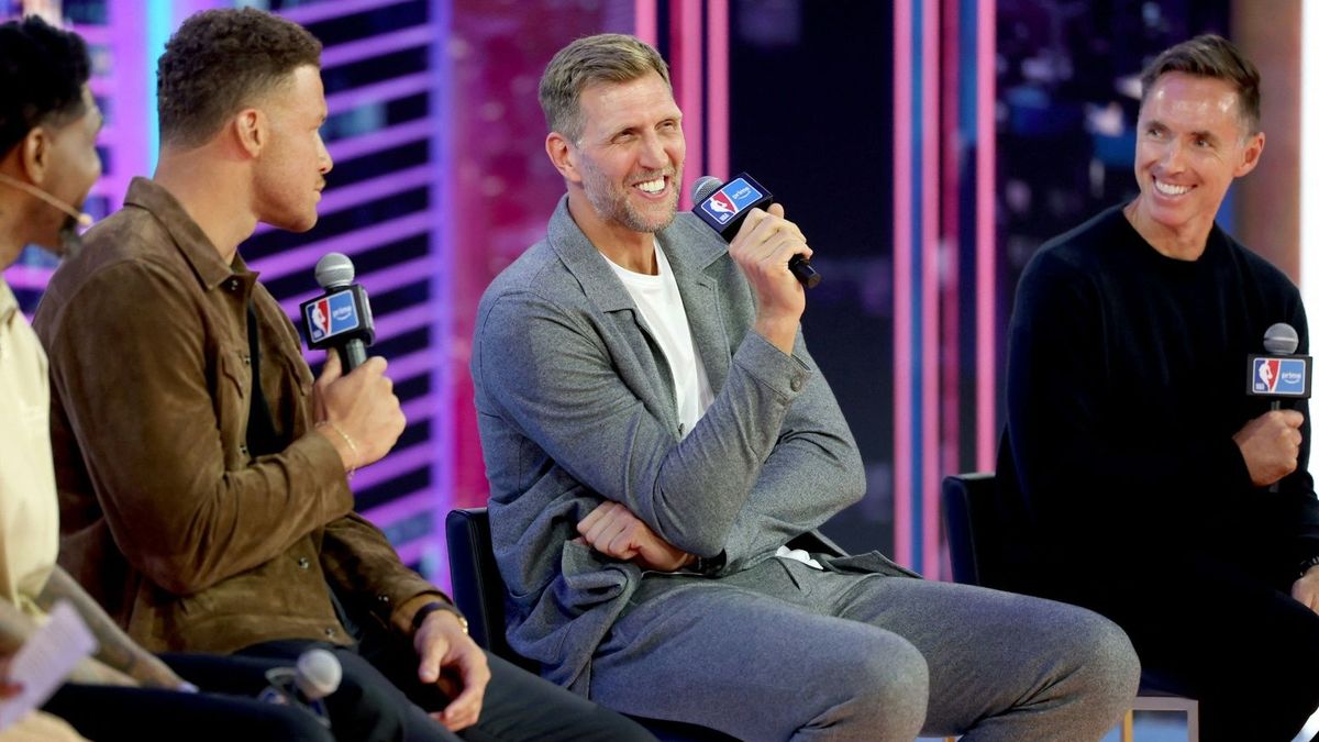 Nowitzki (m.) zwischen Blake Griffin und Steve Nash