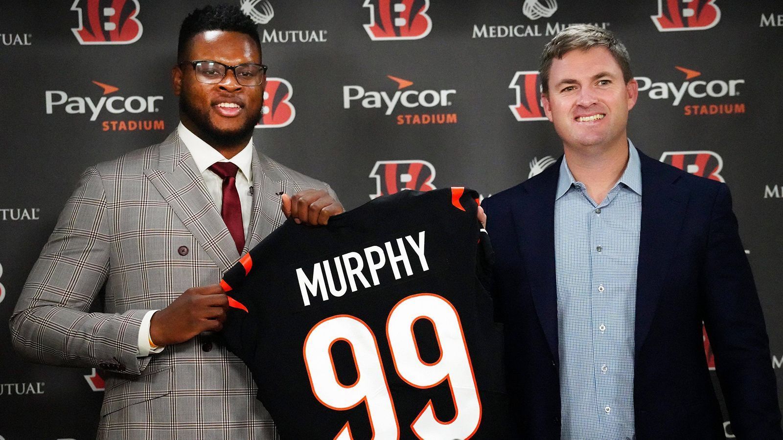 
                <strong>28. Pick: Myles Murphy (Cincinnati Bengals)</strong><br>
                &#x2022; Rückennummer: 99<br>&#x2022; Position: Defensive End<br>
              