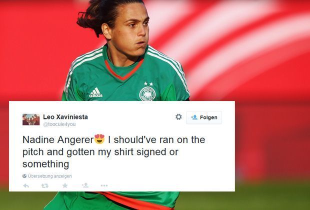 
                <strong>Nadine Angerer</strong><br>
                "Leo Xaviniesta" wünscht sich Nadine Angerers Autogramm auf dem T-Shirt. Verständlich. Von ihr nämlich hat sich Manuel Neuer das Spiel außerhalb des Strafraums abgeguckt.
              