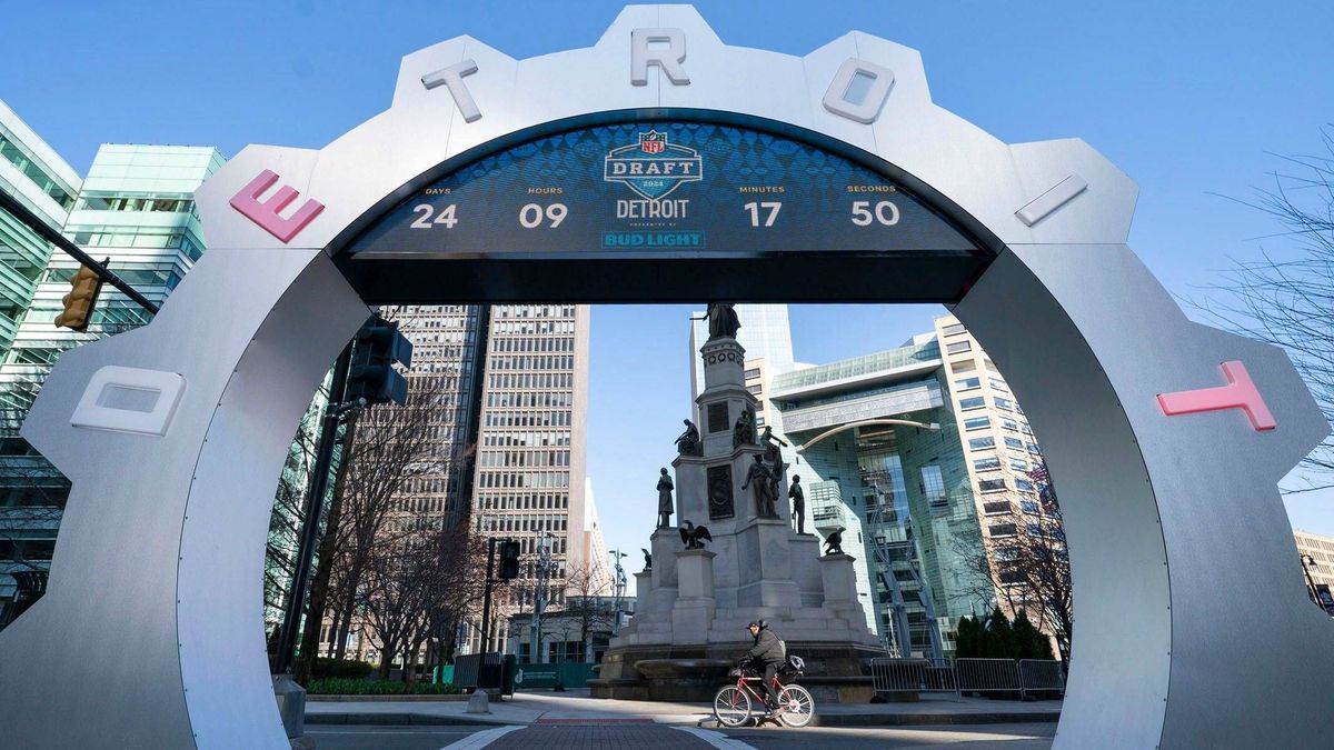 Syndication: Detroit Free Press The NFL draft countdown clock in Campus Martius in Detroit is counting down the days as the NFL Draft stage set up has begun near Cadillac Square and Campus Martius ...