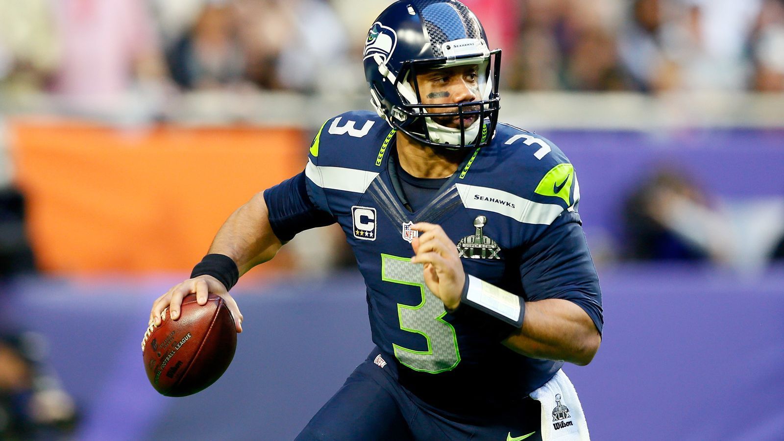 <strong>Seattle Seahawks: 2 Quarterbacks</strong><br>
                Russell Wilson (142), Geno Smith (35)