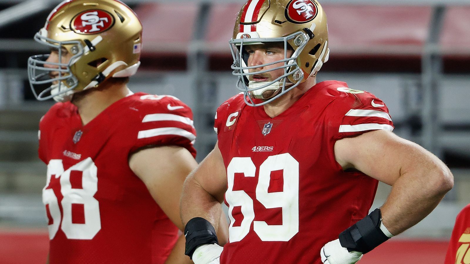
                <strong>Mike McGlinchey (9. Pick, San Francisco 49ers) </strong><br>
                &#x2022; Offensive Tackle -<br>&#x2022; Fifth Year Option: Gezogen -<br>&#x2022; Gehalt: 10 880 000 Dollar<br>
              
