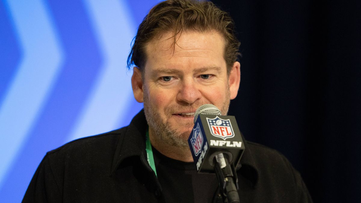 NFL, American Football Herren, USA Combine Feb 27, 2024; Indianapolis, IN, USA; Seattle Seahawks general manager John Schneider talks to the media at the 2024 NFL Combine at Indiana Convention Cent...