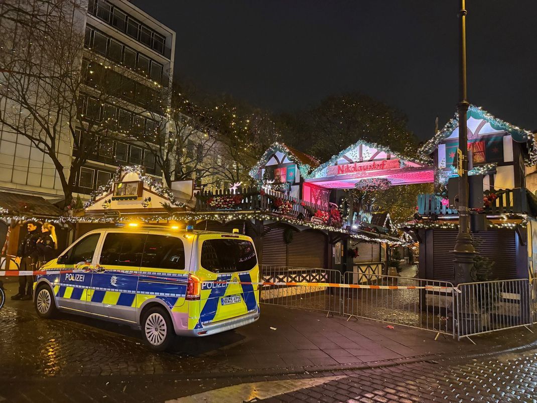 Das Ziel des Terrorverdächtigen? Er wollte offenbar Menschen auf einem Kölner Weihnachtsmarkt angreifen. (Symbolbild)