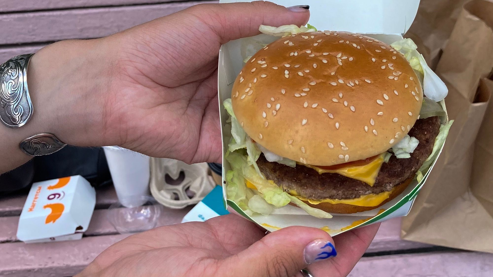 Russischer McDonald&amp;#39;s-Nachfolger öffnet Filialen