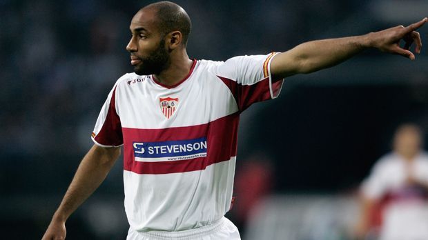 
                <strong>Sturm: Frederic Kanoute</strong><br>
                Auch Frederic Kanoute hat wohl nicht jeder in der Top-Elf vermutet: Auch den 39-jährigen ehemaligen Stürmer kennt Eto'o durch die Primera Division. Kanoute schoss 89 Tore in 209 Spielen für den FC Sevilla, wo er von 2005 bis 2012 unter Vertrag stand. 
              